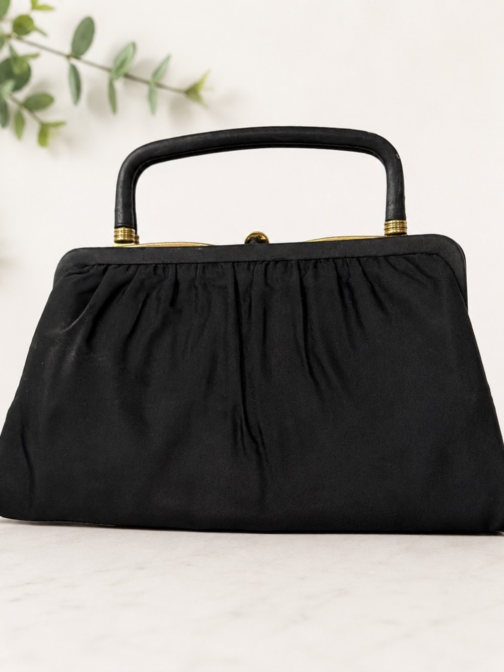 Vintage Garay Black Frame Top
Handbag